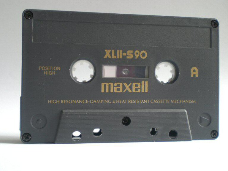maxell XLII-S